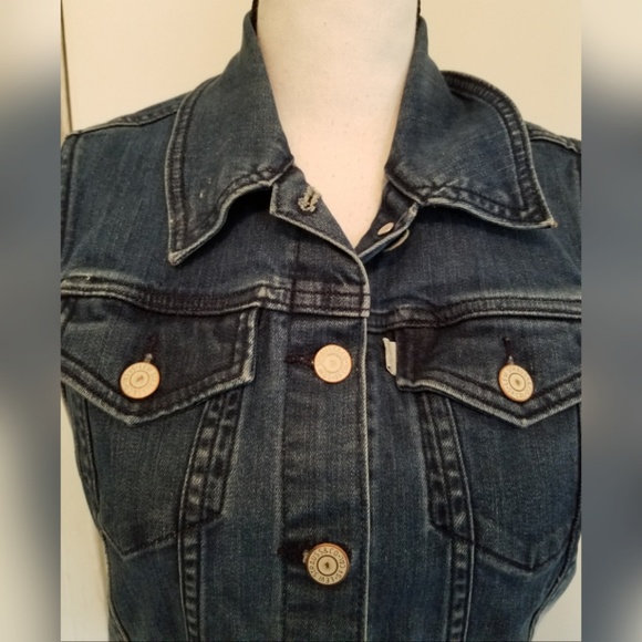 Levi's Blue Denim Ombre Vest Button Up Cropped - Picture 2 of 5